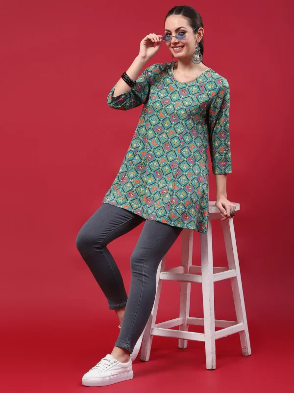 Women Blue Geometric Printed Tunic - Image 3