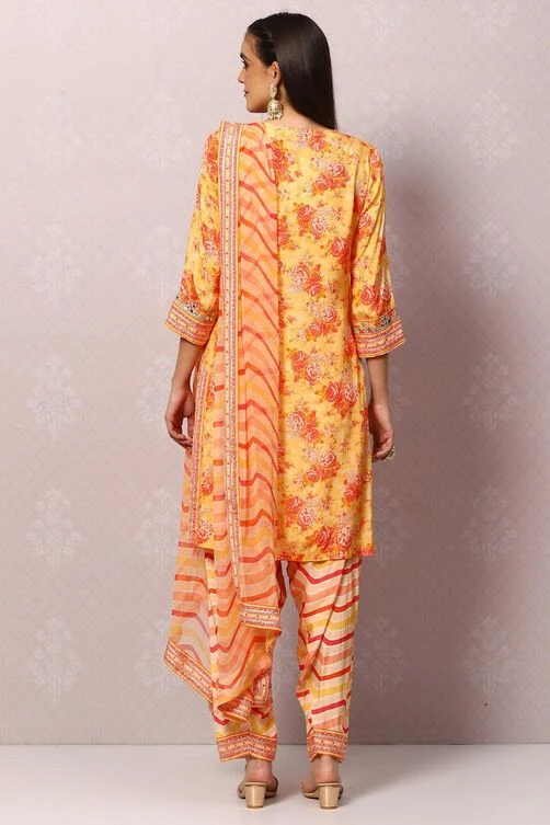 Women Yellow Viscose Straight Kurta Salwar Pants Suit Set - Image 4