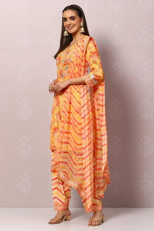 Women Yellow Viscose Straight Kurta Salwar Pants Suit Set - Image 3