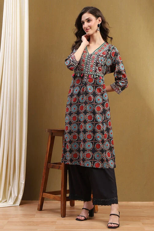 Women Black Cotton Printed Kalidar Kurta Set - Image 7
