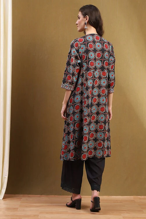 Women Black Cotton Printed Kalidar Kurta Set - Image 4