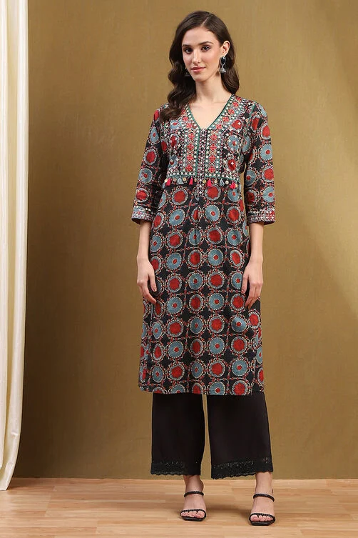 Women Black Cotton Printed Kalidar Kurta Set